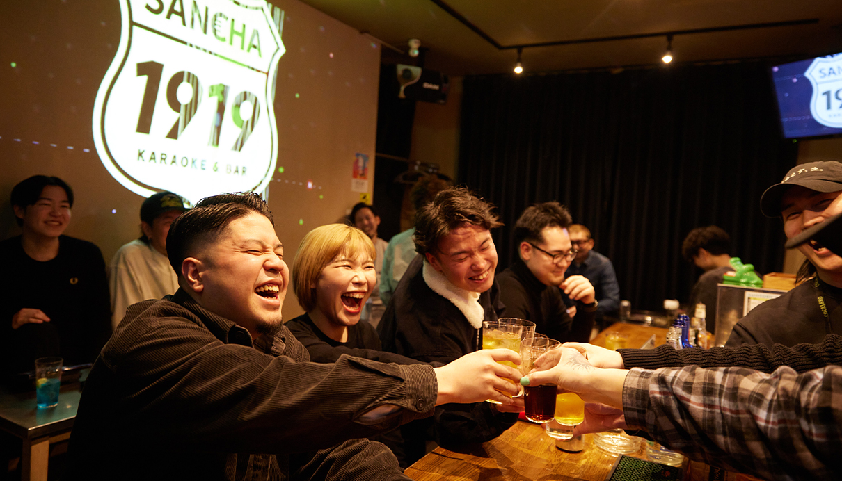賑わう店内